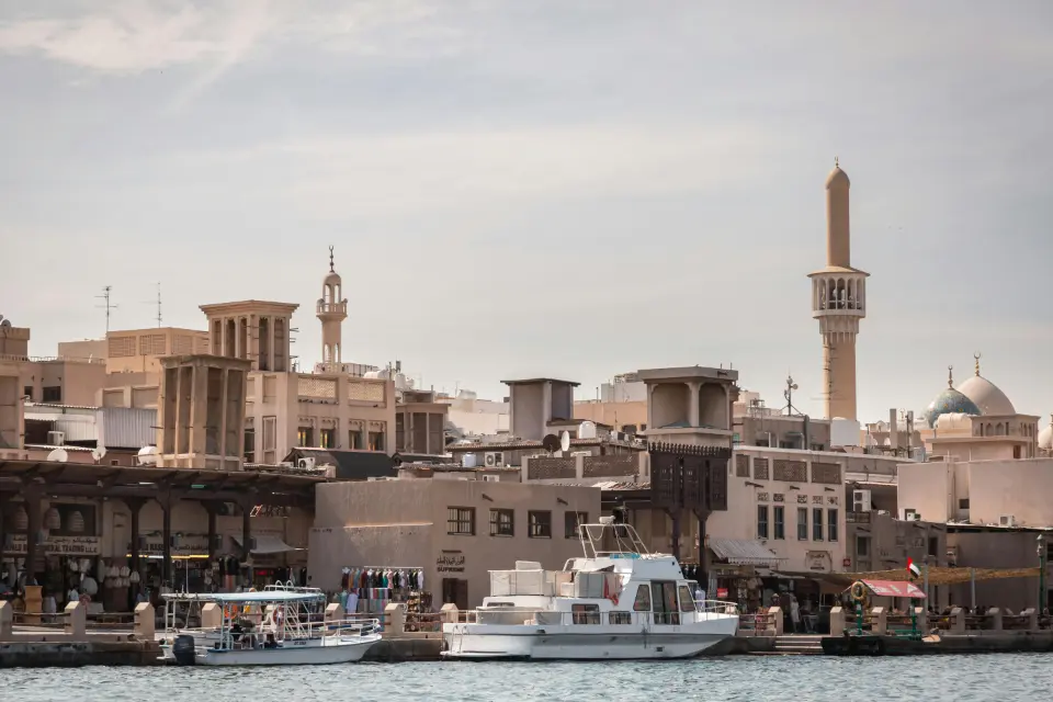 old dubai neighbourhood skyline
